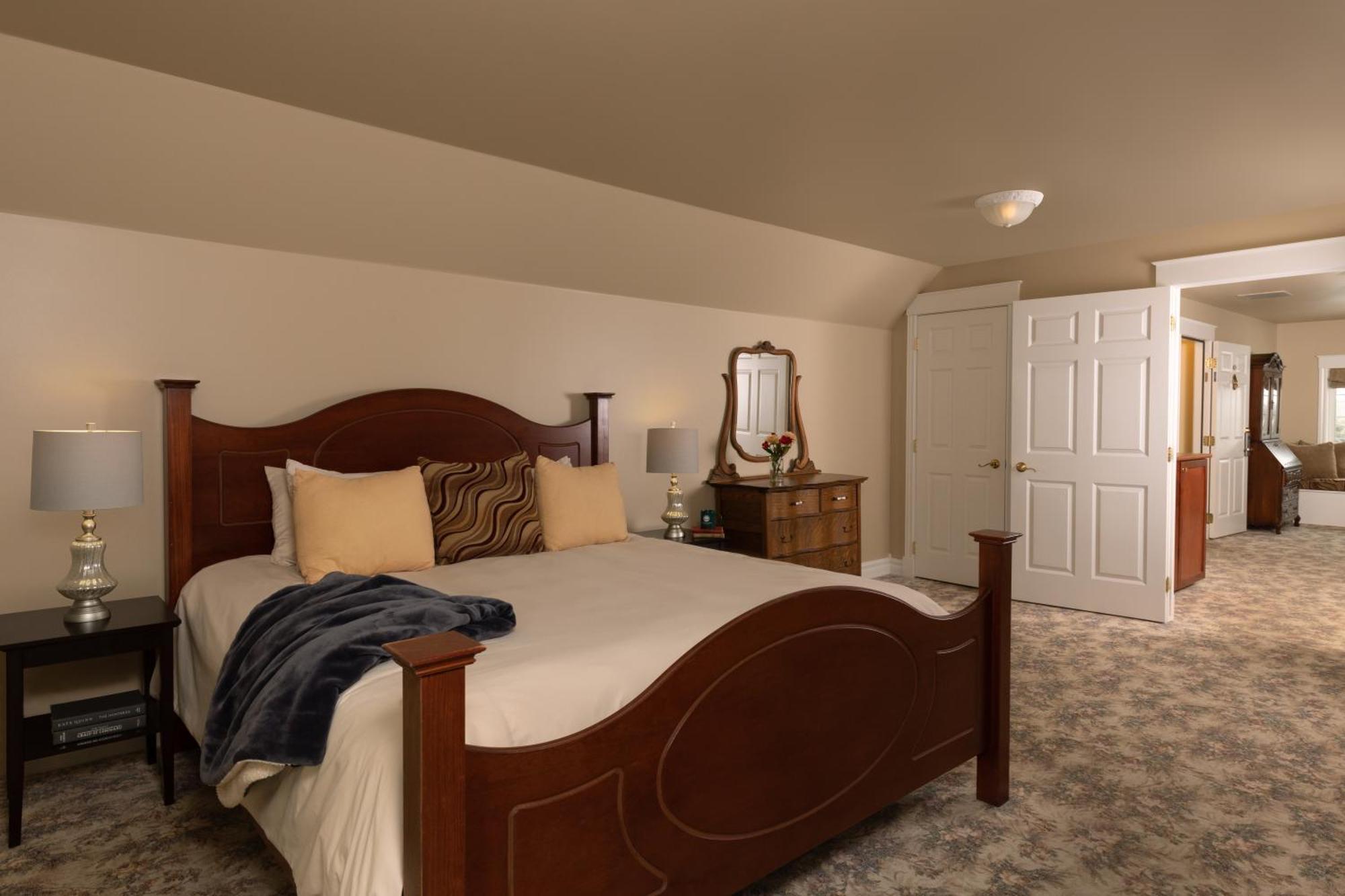 The Oakwood Inn Okoboji Kültér fotó